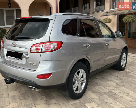 Серый Хендай Санта Фе, объемом двигателя 2.2 л и пробегом 245 тыс. км за 12900 $, фото 15 на Automoto.ua