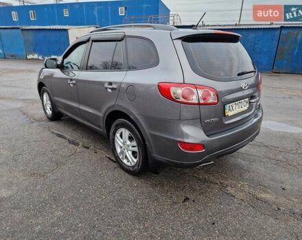 Серый Хендай Санта Фе, объемом двигателя 2.2 л и пробегом 165 тыс. км за 12500 $, фото 6 на Automoto.ua