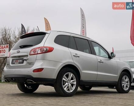 Серый Хендай Санта Фе, объемом двигателя 2.2 л и пробегом 193 тыс. км за 14255 $, фото 14 на Automoto.ua