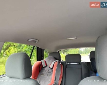 Сірий Хендай Санта Фе, об'ємом двигуна 2.4 л та пробігом 230 тис. км за 10300 $, фото 13 на Automoto.ua