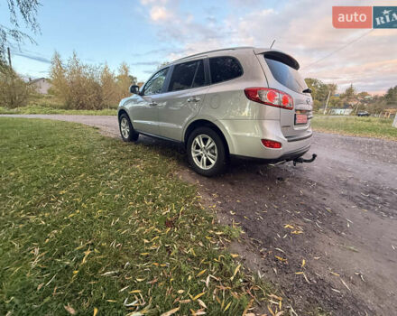 Серый Хендай Санта Фе, объемом двигателя 2.2 л и пробегом 226 тыс. км за 12999 $, фото 12 на Automoto.ua