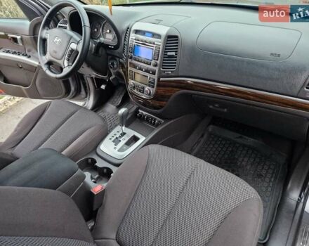 Серый Хендай Санта Фе, объемом двигателя 2.2 л и пробегом 165 тыс. км за 12500 $, фото 35 на Automoto.ua