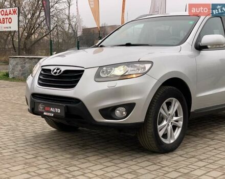Серый Хендай Санта Фе, объемом двигателя 2.2 л и пробегом 193 тыс. км за 14255 $, фото 3 на Automoto.ua
