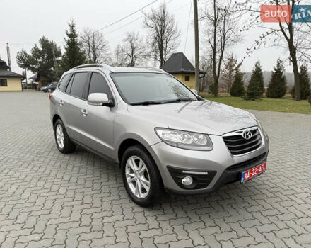Серый Хендай Санта Фе, объемом двигателя 2 л и пробегом 236 тыс. км за 12600 $, фото 9 на Automoto.ua