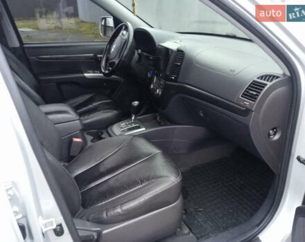 Сірий Хендай Санта Фе, об'ємом двигуна 2.2 л та пробігом 229 тис. км за 14000 $, фото 8 на Automoto.ua