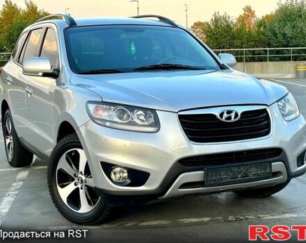 Серый Хендай Санта Фе, объемом двигателя 2.2 л и пробегом 269 тыс. км за 13900 $, фото 1 на Automoto.ua