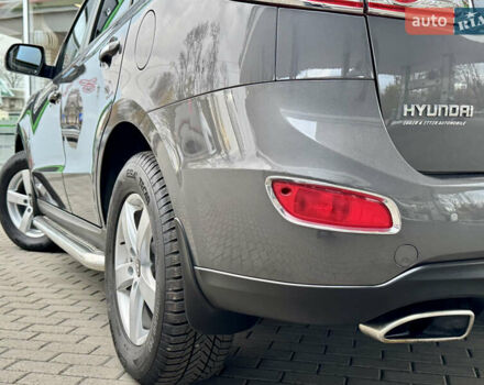 Сірий Хендай Санта Фе, об'ємом двигуна 2.2 л та пробігом 177 тис. км за 13999 $, фото 19 на Automoto.ua