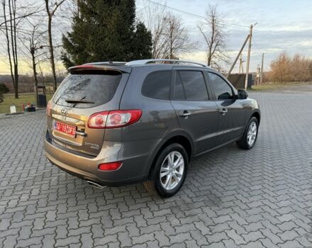 Серый Хендай Санта Фе, объемом двигателя 2 л и пробегом 227 тыс. км за 12900 $, фото 5 на Automoto.ua