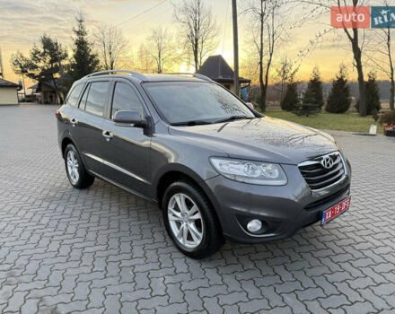 Серый Хендай Санта Фе, объемом двигателя 2 л и пробегом 227 тыс. км за 12900 $, фото 10 на Automoto.ua