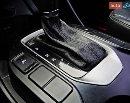 Хендай Санта Фе 2012 в Черкассах на Automoto.ua Серый Хендай Санта Фе, объемом двигателя 2 л и пробегом 335 тыс. км за 13900 $, фото 14 на Automoto.ua