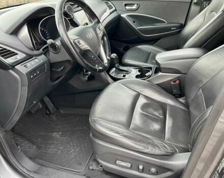 Сірий Хендай Санта Фе, об'ємом двигуна 2.2 л та пробігом 293 тис. км за 13700 $, фото 12 на Automoto.ua