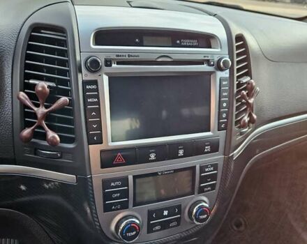 Хендай Санта Фе 2012 в Чернигове на Automoto.ua Серый Хендай Санта Фе, объемом двигателя 2.2 л и пробегом 235 тыс. км за 14300 $, фото 2 на Automoto.ua