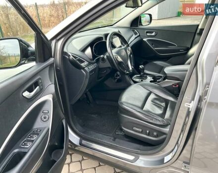 Сірий Хендай Санта Фе, об'ємом двигуна 2.2 л та пробігом 282 тис. км за 15900 $, фото 10 на Automoto.ua