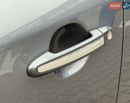 Сірий Хендай Санта Фе, об'ємом двигуна 2.2 л та пробігом 226 тис. км за 12250 $, фото 20 на Automoto.ua