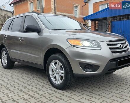 Серый Хендай Санта Фе, объемом двигателя 2.4 л и пробегом 237 тыс. км за 9999 $, фото 21 на Automoto.ua