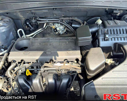 Серый Хендай Санта Фе, объемом двигателя 2.4 л и пробегом 170 тыс. км за 11450 $, фото 12 на Automoto.ua