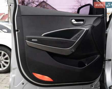 Сірий Хендай Санта Фе, об'ємом двигуна 2 л та пробігом 154 тис. км за 15500 $, фото 13 на Automoto.ua