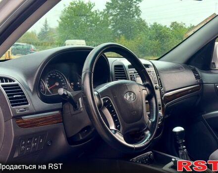 Хендай Санта Фе 2012 в Ахтырке на Automoto.ua Серый Хендай Санта Фе, объемом двигателя 2.4 л и пробегом 142 тыс. км за 11900 $, фото 5 на Automoto.ua
