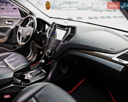 Хендай Санта Фе 2012 в Черкассах на Automoto.ua Серый Хендай Санта Фе, объемом двигателя 2 л и пробегом 335 тыс. км за 13900 $, фото 16 на Automoto.ua