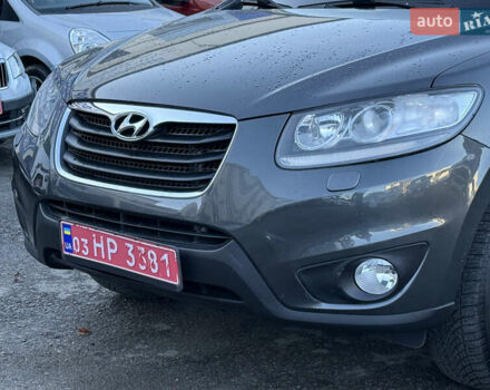 Серый Хендай Санта Фе, объемом двигателя 2.2 л и пробегом 225 тыс. км за 13850 $, фото 14 на Automoto.ua