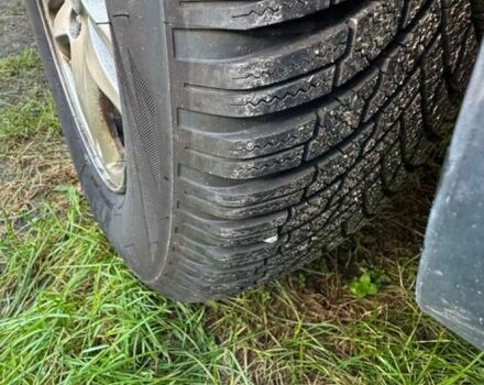 Серый Хендай Санта Фе, объемом двигателя 2.4 л и пробегом 166 тыс. км за 11000 $, фото 6 на Automoto.ua