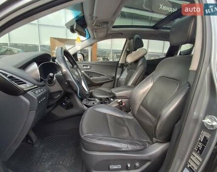 Серый Хендай Санта Фе, объемом двигателя 2.2 л и пробегом 265 тыс. км за 17000 $, фото 11 на Automoto.ua