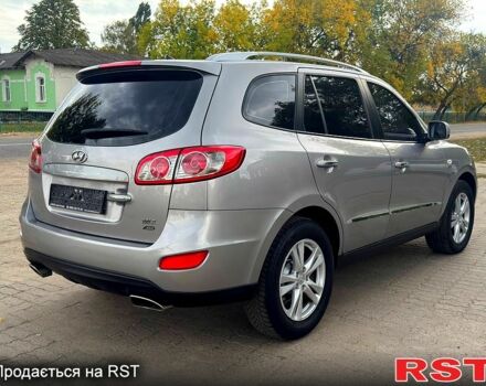 Хендай Санта Фе 2012 в Ахтырке на Automoto.ua Серый Хендай Санта Фе, объемом двигателя 2 л и пробегом 190 тыс. км за 11980 $, фото 1 на Automoto.ua