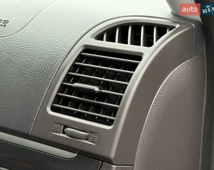 Хендай Санта Фе 2012 в Ровно на Automoto.ua Серый Хендай Санта Фе, объемом двигателя 2.2 л и пробегом 226 тыс. км за 12950 $, фото 44 на Automoto.ua