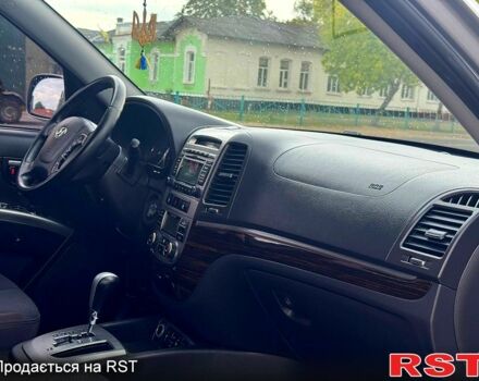 Хендай Санта Фе 2012 в Ахтырке на Automoto.ua Серый Хендай Санта Фе, объемом двигателя 2 л и пробегом 190 тыс. км за 11980 $, фото 4 на Automoto.ua