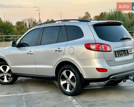 Сірий Хендай Санта Фе, об'ємом двигуна 2.2 л та пробігом 269 тис. км за 13900 $, фото 13 на Automoto.ua