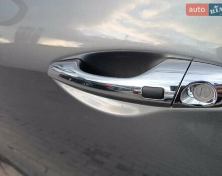 Серый Хендай Санта Фе, объемом двигателя 2.2 л и пробегом 265 тыс. км за 17000 $, фото 10 на Automoto.ua