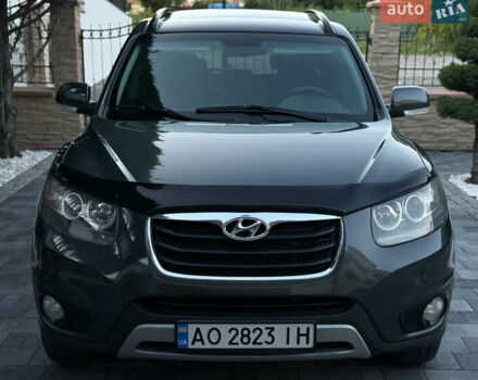 Сірий Хендай Санта Фе, об'ємом двигуна 2.2 л та пробігом 233 тис. км за 13500 $, фото 1 на Automoto.ua