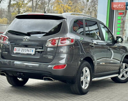Сірий Хендай Санта Фе, об'ємом двигуна 2.2 л та пробігом 177 тис. км за 13999 $, фото 2 на Automoto.ua