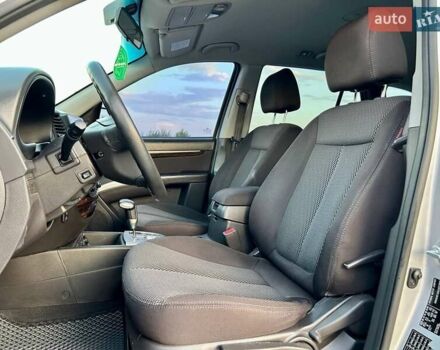 Сірий Хендай Санта Фе, об'ємом двигуна 2.2 л та пробігом 269 тис. км за 13900 $, фото 28 на Automoto.ua