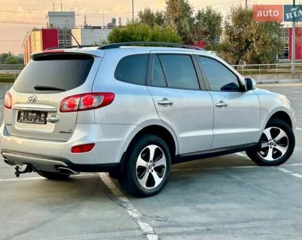 Сірий Хендай Санта Фе, об'ємом двигуна 2.2 л та пробігом 269 тис. км за 13900 $, фото 40 на Automoto.ua