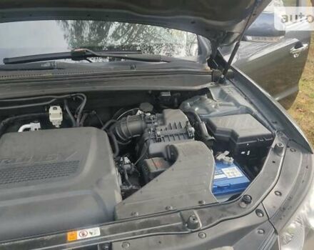 Сірий Хендай Санта Фе, об'ємом двигуна 2.2 л та пробігом 188 тис. км за 13650 $, фото 10 на Automoto.ua