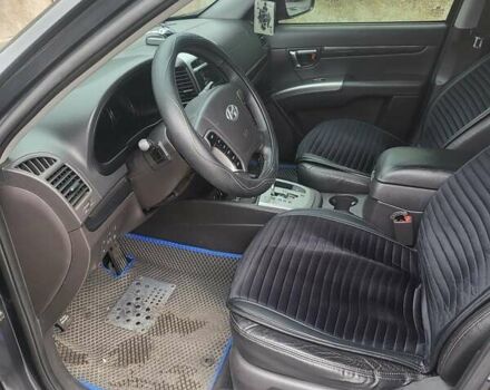 Серый Хендай Санта Фе, объемом двигателя 2.2 л и пробегом 270 тыс. км за 13500 $, фото 1 на Automoto.ua