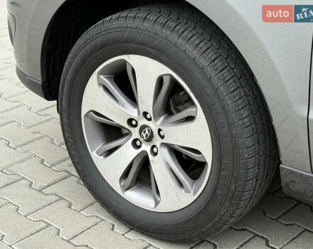 Хендай Санта Фе 2012 в Ровно на Automoto.ua Серый Хендай Санта Фе, объемом двигателя 2.2 л и пробегом 226 тыс. км за 12950 $, фото 21 на Automoto.ua