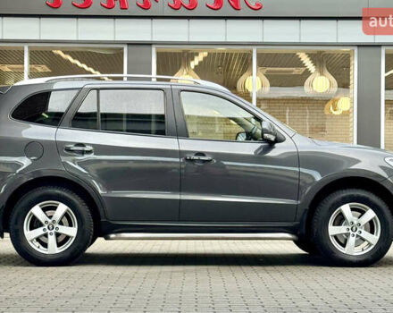 Сірий Хендай Санта Фе, об'ємом двигуна 2.2 л та пробігом 177 тис. км за 13999 $, фото 30 на Automoto.ua