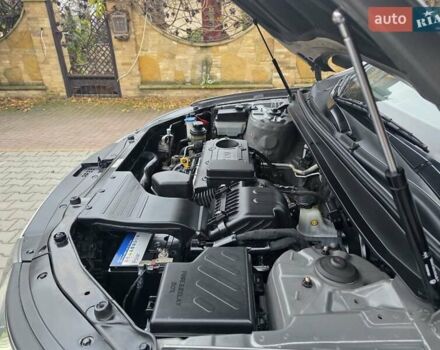 Серый Хендай Санта Фе, объемом двигателя 2.4 л и пробегом 237 тыс. км за 9999 $, фото 65 на Automoto.ua