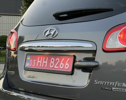 Серый Хендай Санта Фе, объемом двигателя 2.2 л и пробегом 209 тыс. км за 13200 $, фото 8 на Automoto.ua