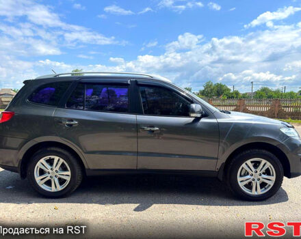 Серый Хендай Санта Фе, объемом двигателя 2.4 л и пробегом 170 тыс. км за 11450 $, фото 2 на Automoto.ua