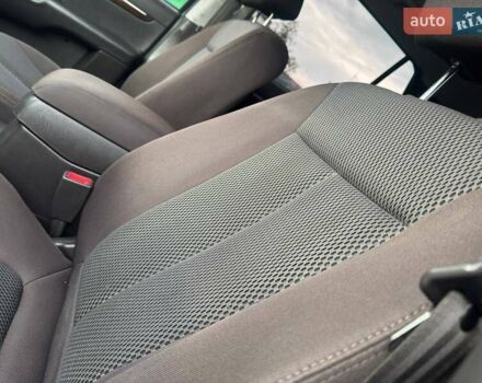 Серый Хендай Санта Фе, объемом двигателя 2 л и пробегом 189 тыс. км за 11980 $, фото 16 на Automoto.ua