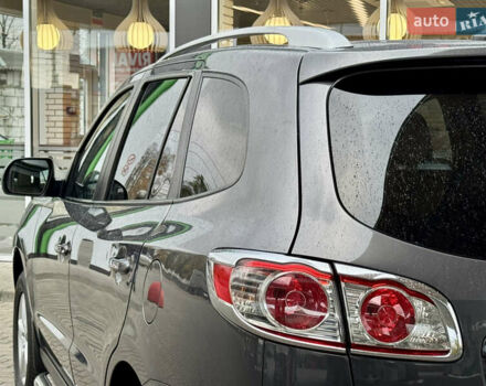 Сірий Хендай Санта Фе, об'ємом двигуна 2.2 л та пробігом 177 тис. км за 13999 $, фото 28 на Automoto.ua
