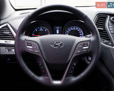 Сірий Хендай Санта Фе, об'ємом двигуна 2 л та пробігом 154 тис. км за 15500 $, фото 10 на Automoto.ua