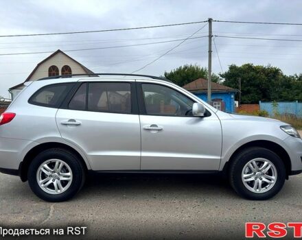Хендай Санта Фе 2012 в Ахтырке на Automoto.ua Серый Хендай Санта Фе, объемом двигателя 2.4 л и пробегом 142 тыс. км за 11900 $, фото 2 на Automoto.ua