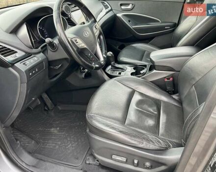 Сірий Хендай Санта Фе, об'ємом двигуна 2.2 л та пробігом 282 тис. км за 15900 $, фото 11 на Automoto.ua