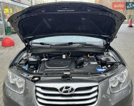 Сірий Хендай Санта Фе, об'ємом двигуна 2.2 л та пробігом 177 тис. км за 13999 $, фото 47 на Automoto.ua