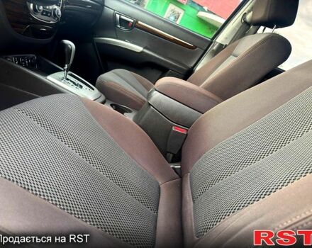 Хендай Санта Фе 2012 в Ахтырке на Automoto.ua Серый Хендай Санта Фе, объемом двигателя 2 л и пробегом 190 тыс. км за 11980 $, фото 3 на Automoto.ua