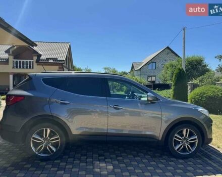 Серый Хендай Санта Фе, объемом двигателя 2.2 л и пробегом 250 тыс. км за 15900 $, фото 3 на Automoto.ua